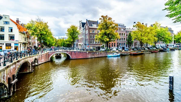 Amsterdam Nizozemsko Září 2018 Canal Loď Kanál Keizersgracht Leliegracht Kanálu — Stock fotografie