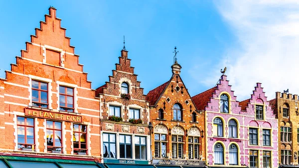 Brugge Belgien September 2018 Färgglada Medeltidshus Med Steg Gavlar Foder — Stockfoto