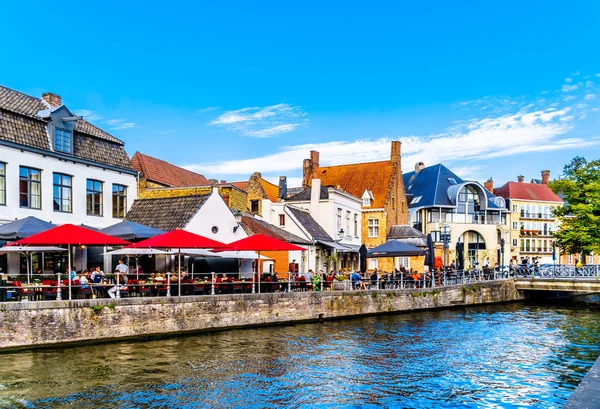 Typická Kanál Scénu Okolní Restaurace Historické Středověké Město Bruggy Belgie — Stock fotografie