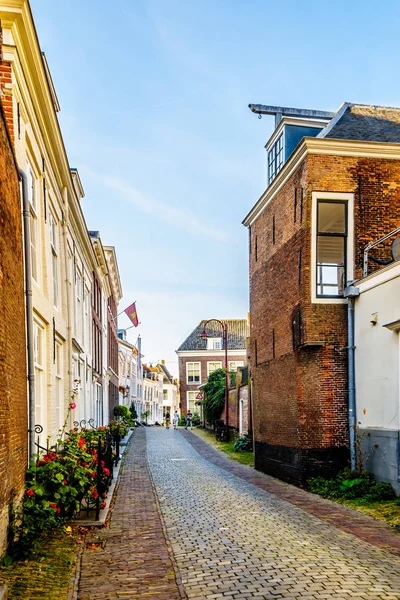 Pôr Sol Sobre Ruas Estreitas Cidade Histórica Middelburg Província Zelândia — Fotografia de Stock