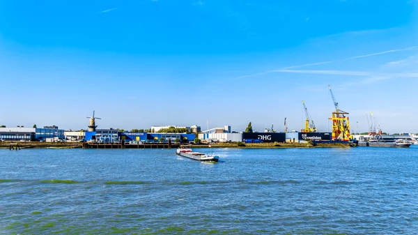 Rotterdam Nederland September 2018 Rijn Barge Vliegveld Waalhaven Een Grote — Stockfoto