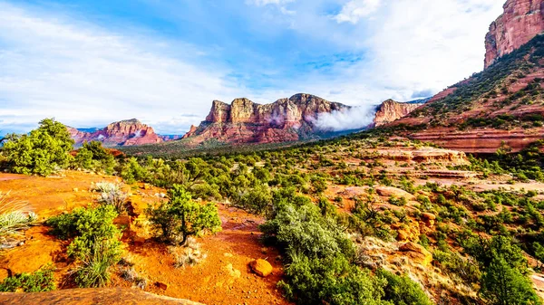 Red Rocks Twin Buttes Munds Mountain Range Town Sedona Northern — Stock Photo, Image