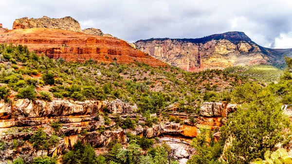 Red Sandstone Mountains Slide Rock Park Oak Creek Canyon Arizona — Stock Photo, Image