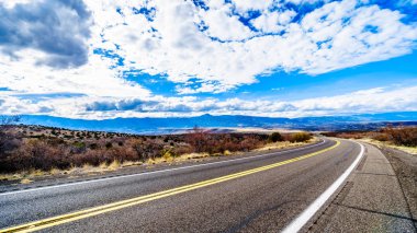 Arizona Highway Sr260 Grand Canyon Rim ülke sadece Kuzey Arizona Camp Verde kentinin doğusunda 