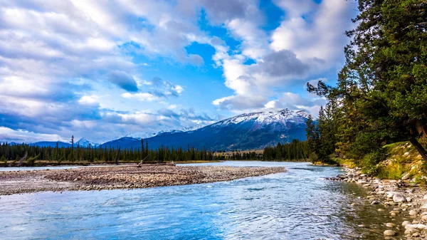 Alba Sul Fiume Athabasca Vicino Alla Città Jasper Nel Jasper — Foto Stock