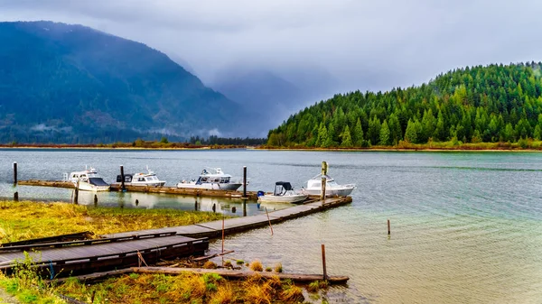 Pitt Lake Columbia Britannica Canada Aprile 2019 Barche Pesca Diporto — Foto Stock