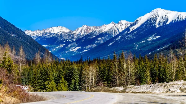 Vista Das Montanhas Costeiras Cobertas Neve Longo Highway Também Chamada — Fotografia de Stock