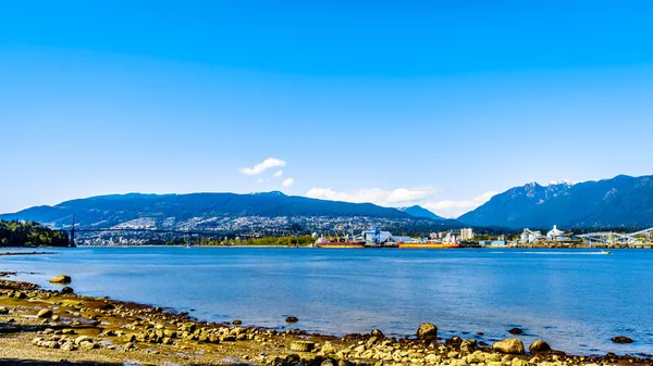 Vancouver Kanada Duben 2019 Výhled Severní Břeh Přístavu Vancouveru Horskou — Stock fotografie