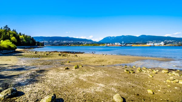 Vancouver Kanada Duben 2019 Výhled Severní Břeh Přístavu Vancouveru Mostem — Stock fotografie