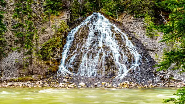 Waterfall Dropping Maligne River Fourth Fifth Bridge Maligne Canyon Jasper — Stock Photo, Image