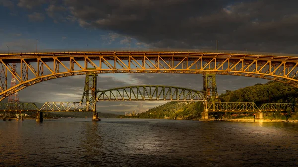 Ηλιοβασίλεμα Πάνω Από Δεύτερη Γέφυρα Narrows Ironworkers Bridge Της Trans — Φωτογραφία Αρχείου