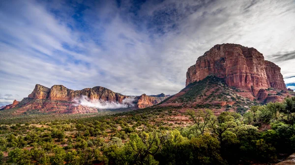 Lee Mountain Sąd Butte Między Wioską Oak Creek Sedona Północnej — Zdjęcie stockowe