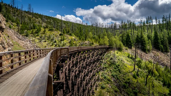 Drewniane Mosty Trestle Opuszczonej Kolei Kettle Valley Myra Canyon Niedaleko — Zdjęcie stockowe
