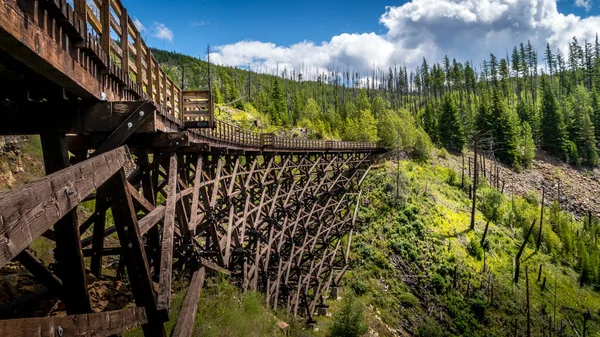 Drewniane Mosty Trestle Opuszczonej Kolei Kettle Valley Myra Canyon Niedaleko — Zdjęcie stockowe