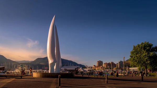 Kelowna British Columbia Canada July 2020 Sunset Iconic Fiberglass Sculpture — стоковое фото
