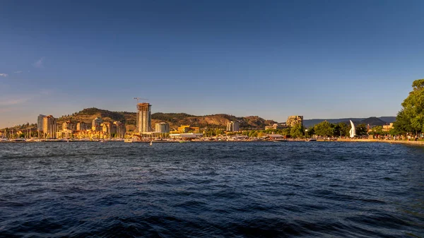 Nad Jeziorem Okanagan Oglądane City Park Kelowna — Zdjęcie stockowe