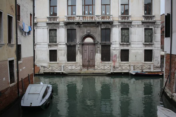 Ancient Building Surround Water Venice Canal Lifestyle Italy Boat Trip — Stock Photo, Image