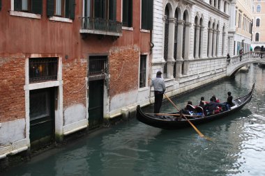 Çin tarihi çekici bina, Venedik, İtalya, Grand Canal Venedik çevreleyen gondol tarafından seyahat yelken turizm günübirlik gezi için ticari reklam tekne Avrupa'da