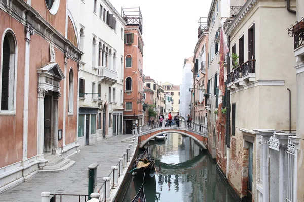 Edifício Antigo Cercar Com Água Veneza Canal Estilo Vida Itália — Fotografia de Stock