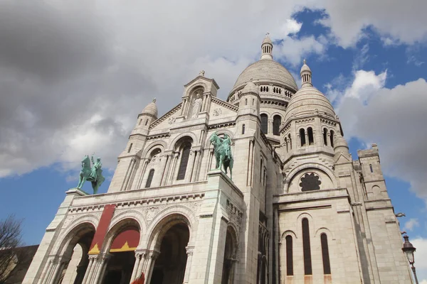 Sacre Coeur Basilica Church Blue Cloudy Sky Fondos Montmartre Hill — Foto de Stock