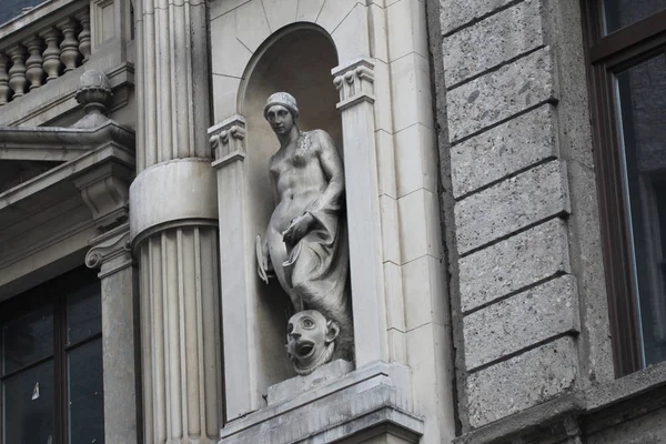 Meravigliosa Statua Umana Fronte Duomo Milano Misteriosa Statua Della Testa — Foto Stock