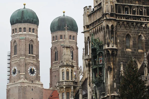 Ambas Cúpulas Cebola Catedral Gótica Igreja Paroquial Cidade Conhecida Como — Fotografia de Stock