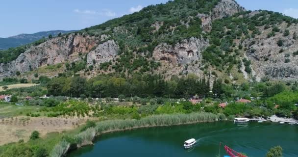 Aéreo Lícia Antiga Seis Túmulos Corte Rocha Dalyan Turquia — Vídeo de Stock