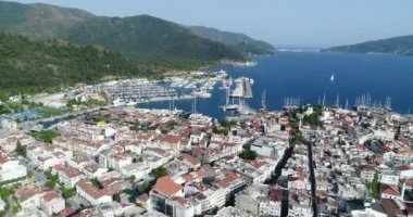 Havadan görünümü. Marmaris Limanı - Türkiye, 4k'tatil beldesi.