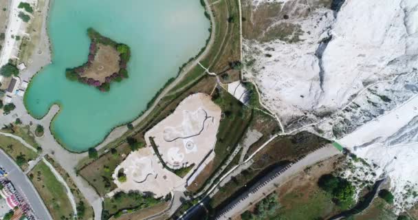 Aereo Pamukkale Famosi Scintillanti Travertini Calcite Bianca Sulla Scogliera Turchia — Video Stock