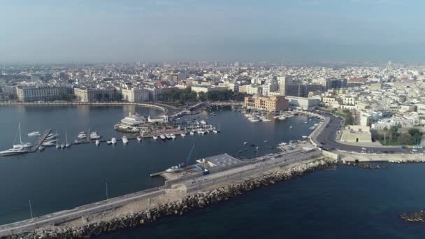 Drone Beelden Sunrise Vliegen Boven Oude Binnenstad Van Bari Puglia — Stockvideo