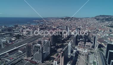 Drone görüntüleri. Napoli, İtalya iş bölgesi. Cityscape Downtown. 4k.