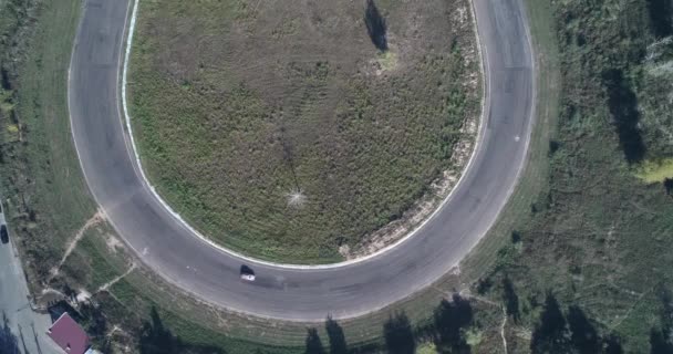 Colpo Aereo Drone Che Sorvola Auto Corsa Pista Durante Gara — Video Stock