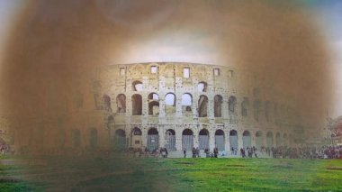 Colosseum Rome, Italya. Resim kül haline dönüşüyor. Zaman atlamalı. 4k.