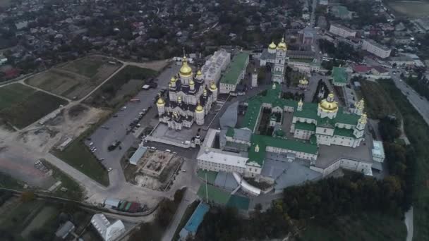 Luchtfoto Klooster Van Pochaiv Tweede Grootste Mannen Klooster Oekraïne — Stockvideo