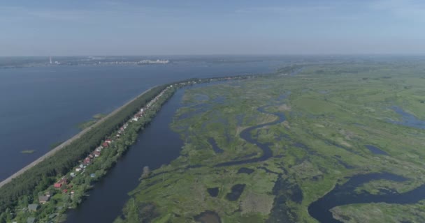 Flygvy Stora Dammen Drone Flyger Över Sjöar Och Träsk — Stockvideo