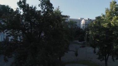 Hava. Başkanlık yönetim binası veya başkanlık ofisi. Kiev, Ukrayna. 4k