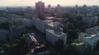 Hava. Başkanlık yönetim binası veya başkanlık ofisi. Kiev, Ukrayna. 4k