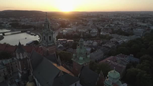 Vista Aérea Castillo Wawel Centro Histórico Cracovia Polonia Puesta Sol — Vídeo de stock