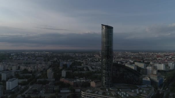 Sky Tower Felhőkarcoló Wroclaw Panoráma Városról Légifelvétel Lengyelország — Stock videók