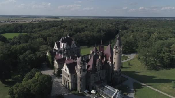 Luchtfoto Van Het Prachtige Sprookjesachtige Kasteel Moszna Polen — Stockvideo