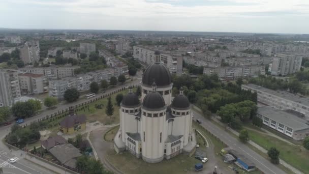 Luchtbeelden Grootste Kerk Chervonograd Stad — Stockvideo