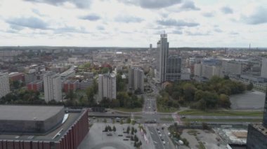 Katowice şehir merkezi ve yerleşim bölgesi, Polonya. 4k