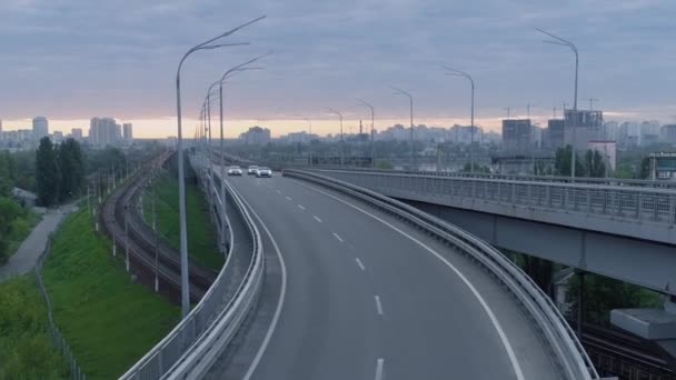 Повітряний Вид Перехрестя Вулиць Міста Київ Україна — стокове відео