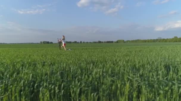 Aerial Shot Nature Fitness Young Woman Working Out Stepper Green — Stock Video