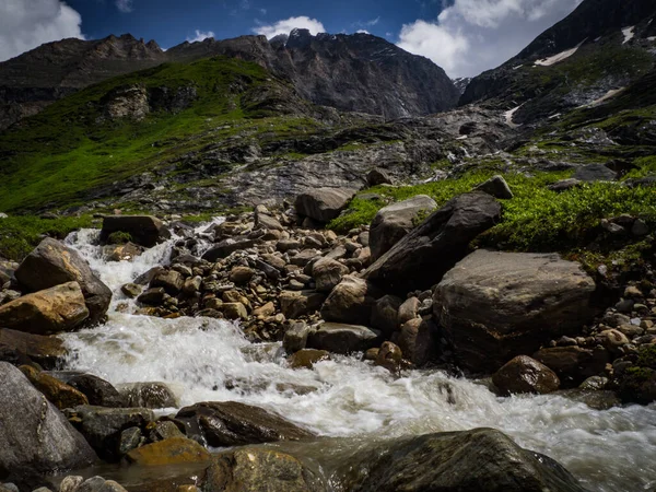 Charmant Landschap Van Grote Watervallen Wilde Rivieren Pittoreske Alpenweiden Nationaal — Stockfoto