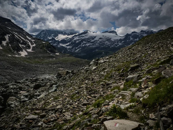 Tolle Aussicht Auf Die Gipfel Und Gletscher Der Österreichischen Alpen — Stockfoto