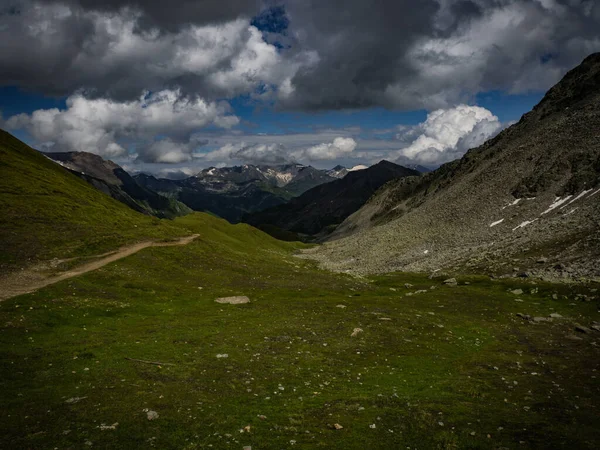 Prachtig Uitzicht Bergtoppen Dalen Gletsjers Van Oostenrijkse Alpen Park Hohe — Stockfoto