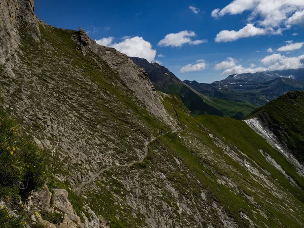 Prachtig Uitzicht Bergtoppen Dalen Gletsjers Van Oostenrijkse Alpen Nationaalpark Hohe — Stockfoto