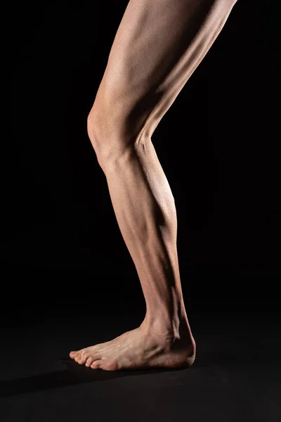 Zijaanzicht Van Het Been Kuitspier Van Een Vezelige Barefoot Fietser — Stockfoto