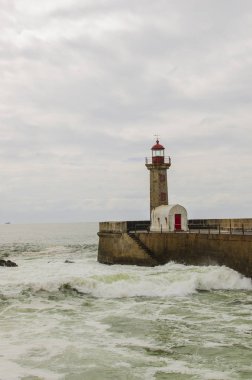Porto deniz feneri ve okyanus görünümünde